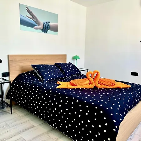 Апартаменти Luxury Paradiese - Sea Views *